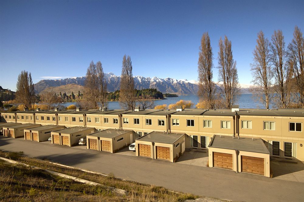 Esplanade Queenstown By Staysouth Екстериор снимка